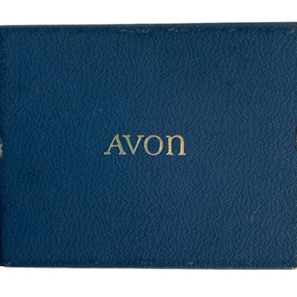 Vintage Avon Clip On Earrings - Picture 4 of 4